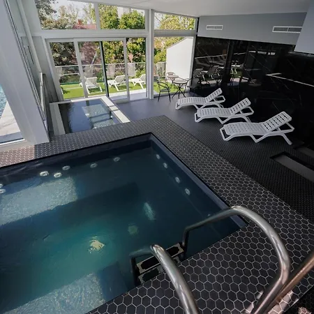 شقة Bauhaus Penthouse Wellness *