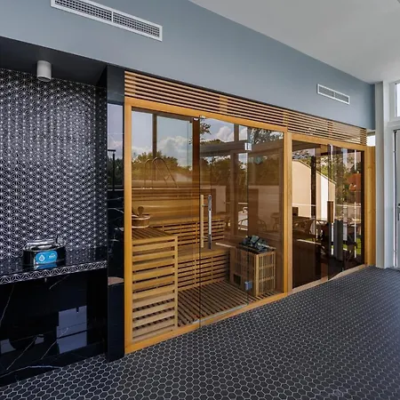 شقة Bauhaus Penthouse Wellness *