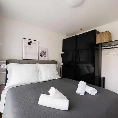 Bauhaus Penthouse Wellness * شيوفوك